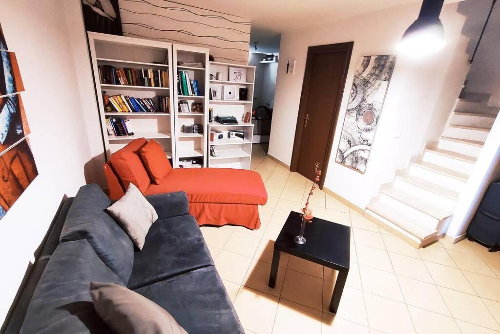 Large House 3 Floors City 'N Sea Vitinia 외부 사진